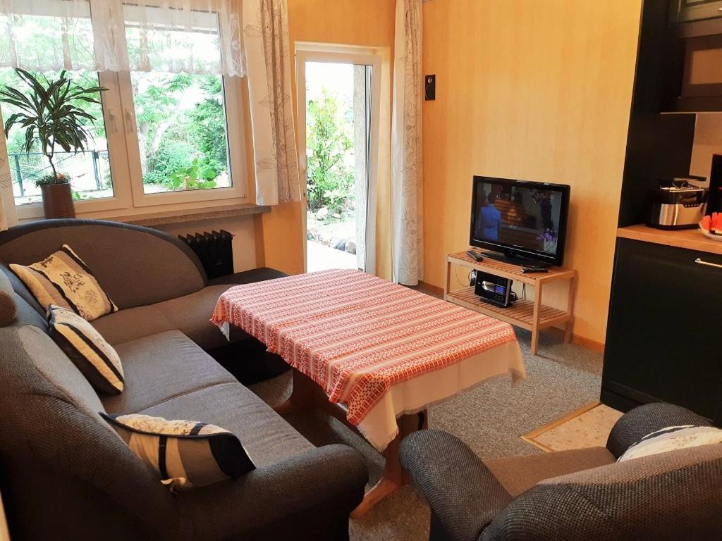 Ferienwohnung Petronela Waren  Buitenkant foto